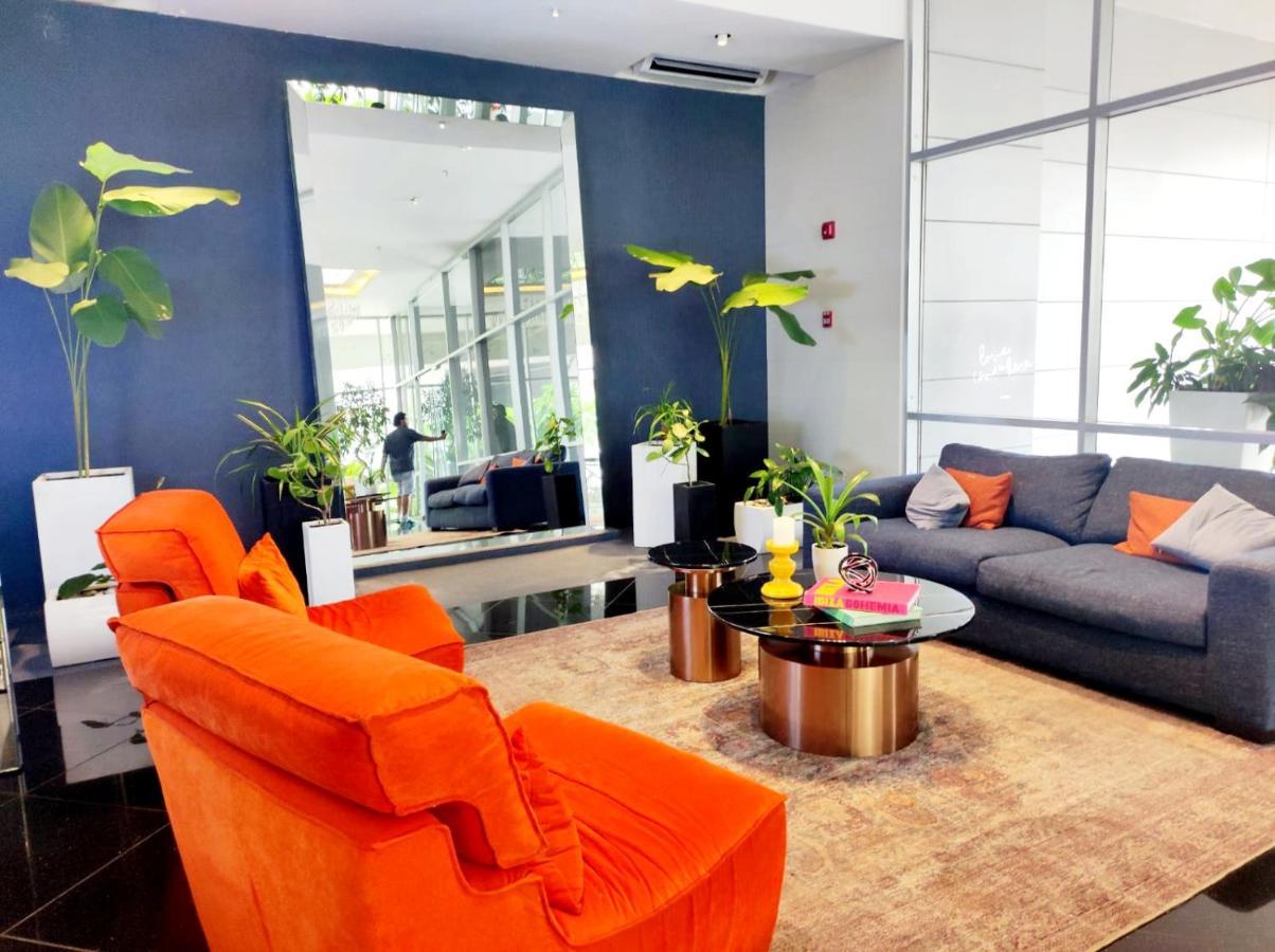 Element Av. Balboa Appartement