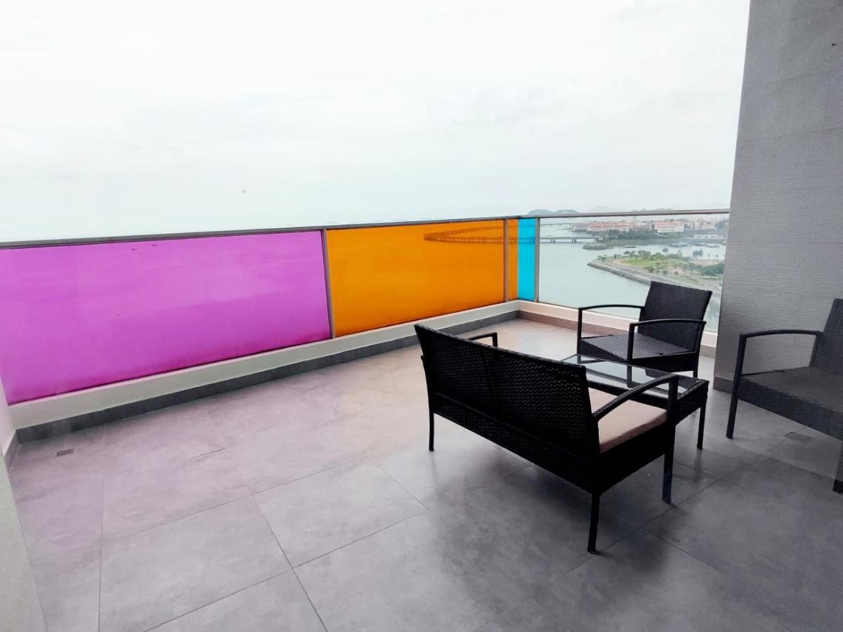 Element Av. Balboa Panama (ville)