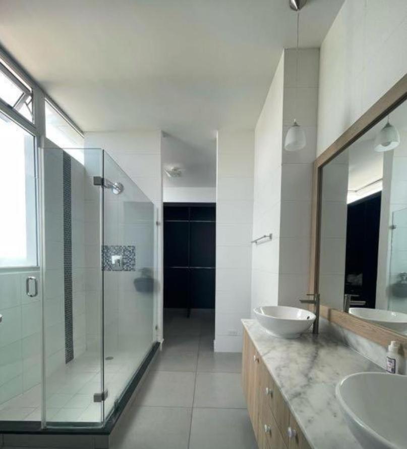 Element Av. Balboa Apartment